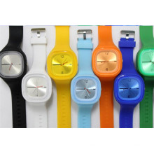 Yxl-987 Горячий маркетинг моды силиконовой резины желе Желе кварцевые аналоговые спортивные наручные часы женщин